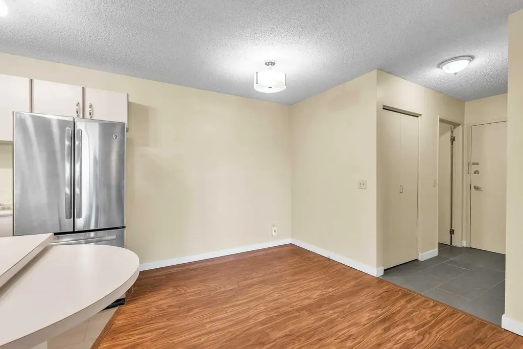 1332 Edenwold Heights NW Calgary AB T3A 3T5