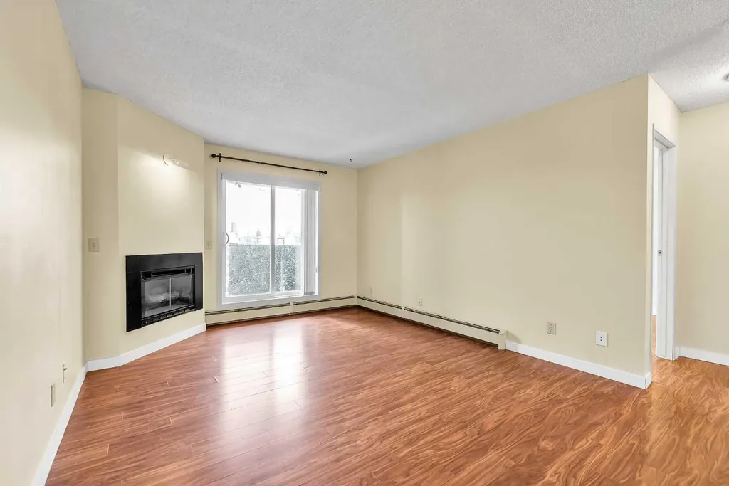 1332 Edenwold Heights NW Calgary AB T3A 3T5
