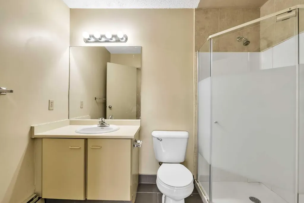 1332 Edenwold Heights NW Calgary AB T3A 3T5