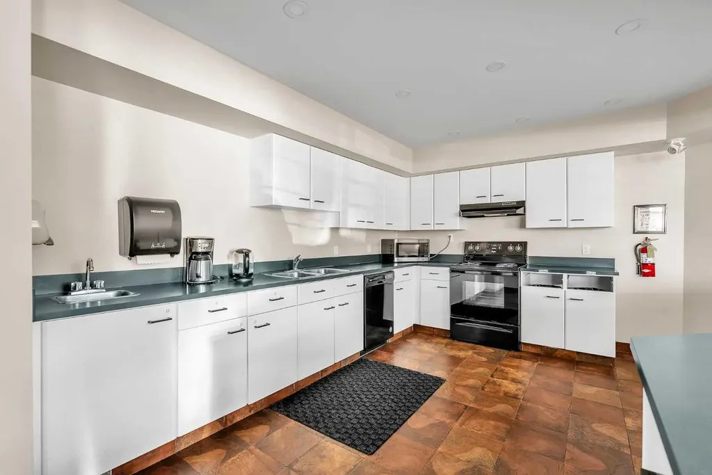 1332 Edenwold Heights NW Calgary AB T3A 3T5