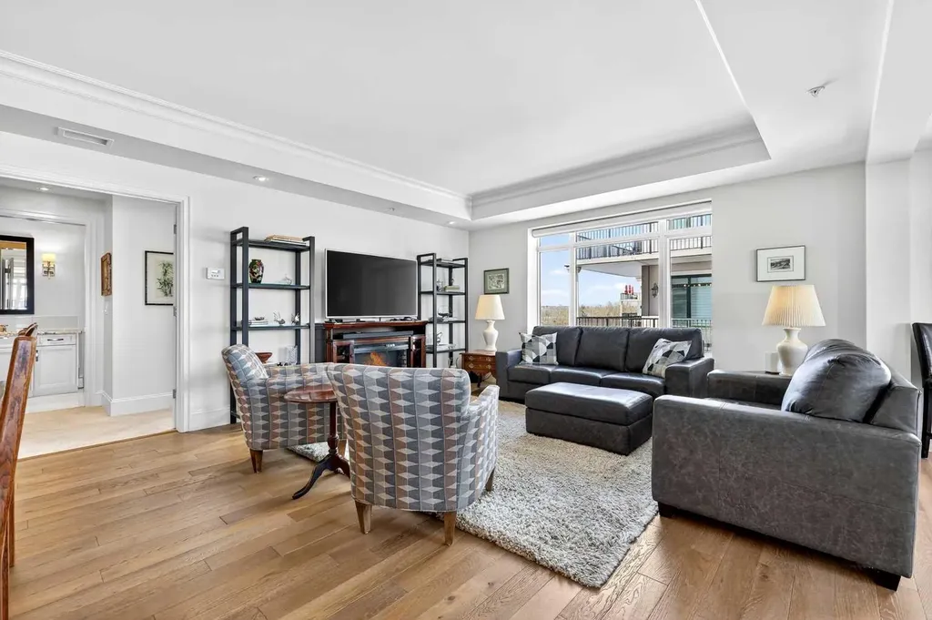 211 Quarry Way SE Calgary AB T2C 5M6