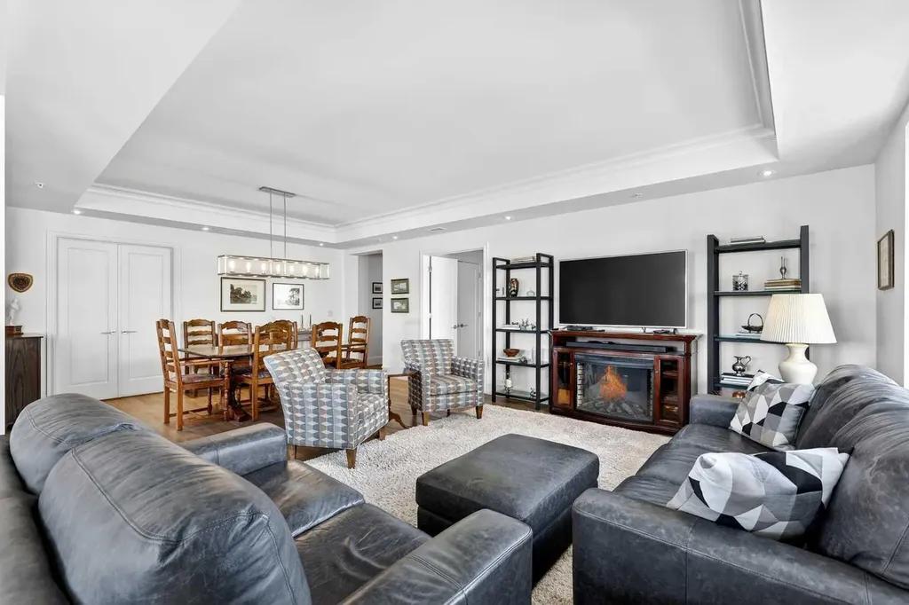 211 Quarry Way SE Calgary AB T2C 5M6