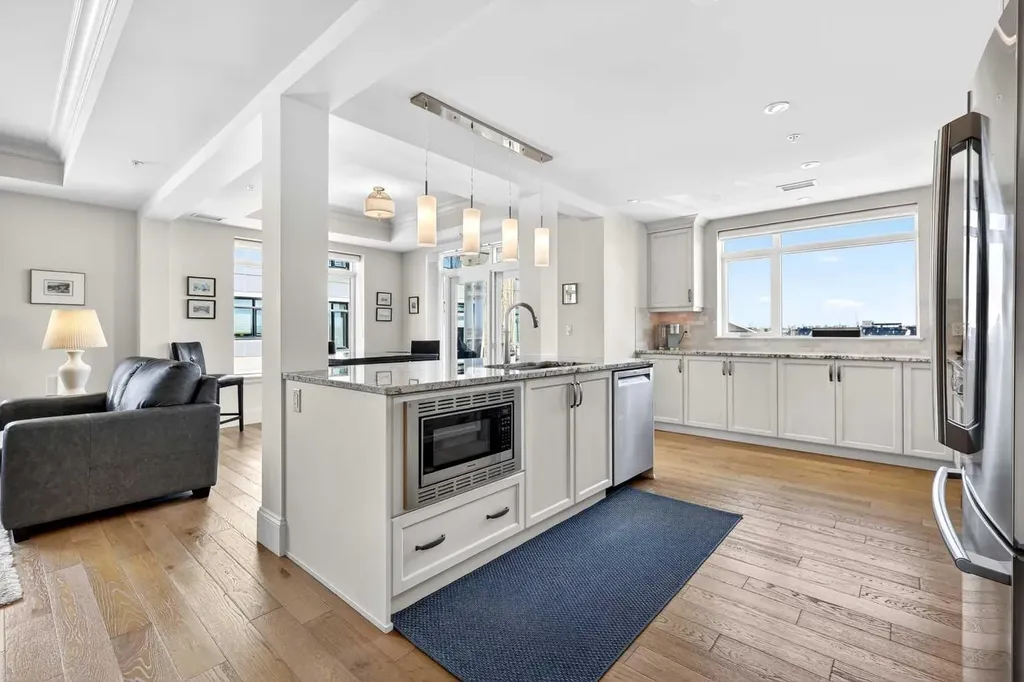 211 Quarry Way SE Calgary AB T2C 5M6