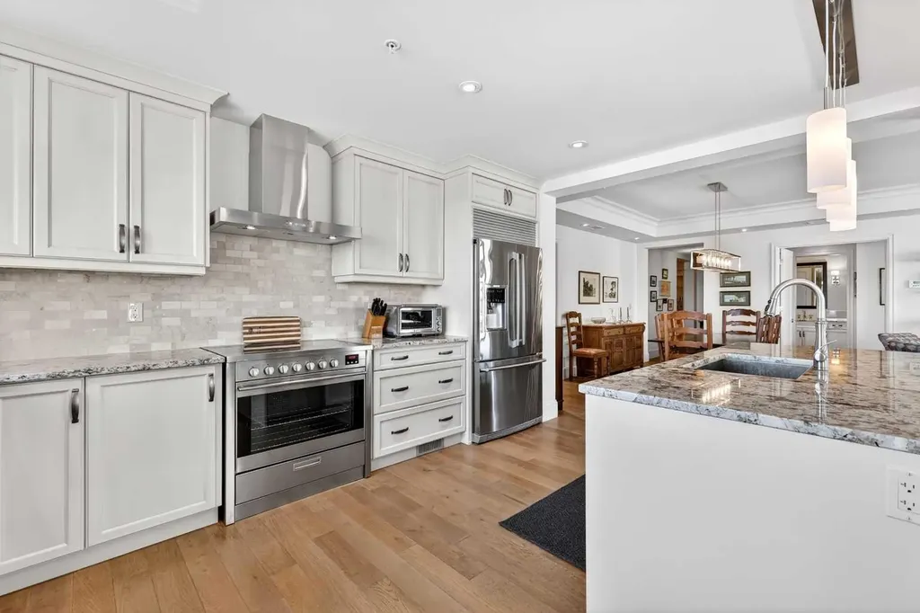 211 Quarry Way SE Calgary AB T2C 5M6