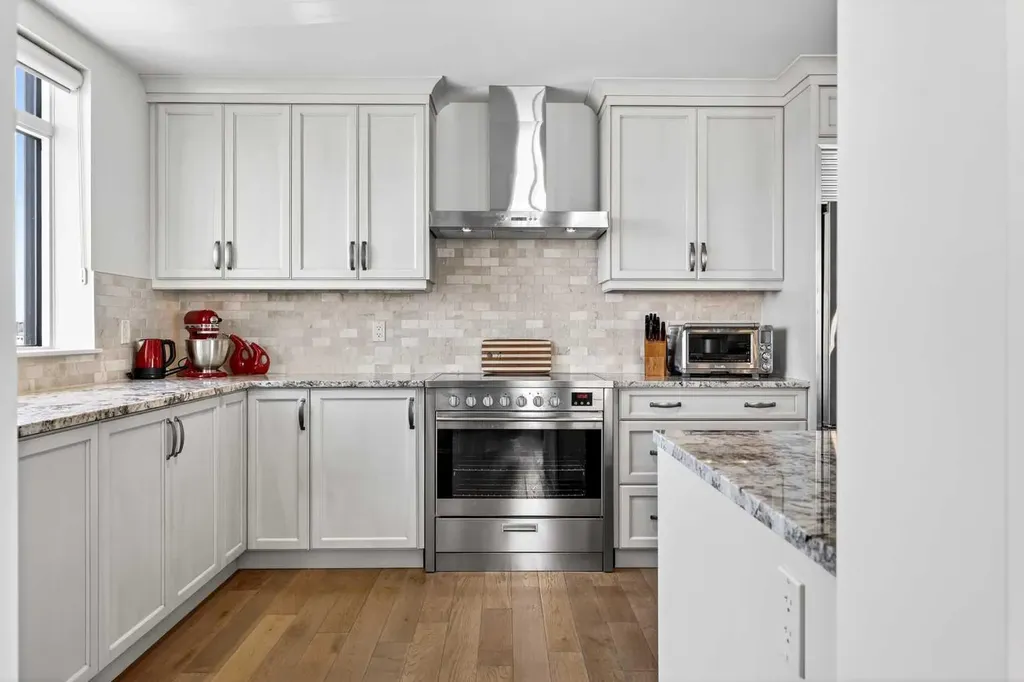 211 Quarry Way SE Calgary AB T2C 5M6