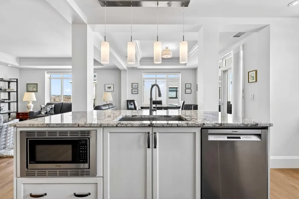 211 Quarry Way SE Calgary AB T2C 5M6