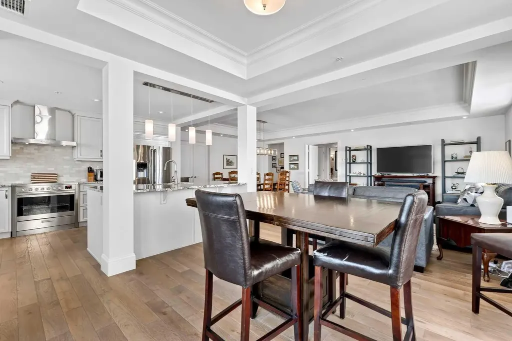 211 Quarry Way SE Calgary AB T2C 5M6