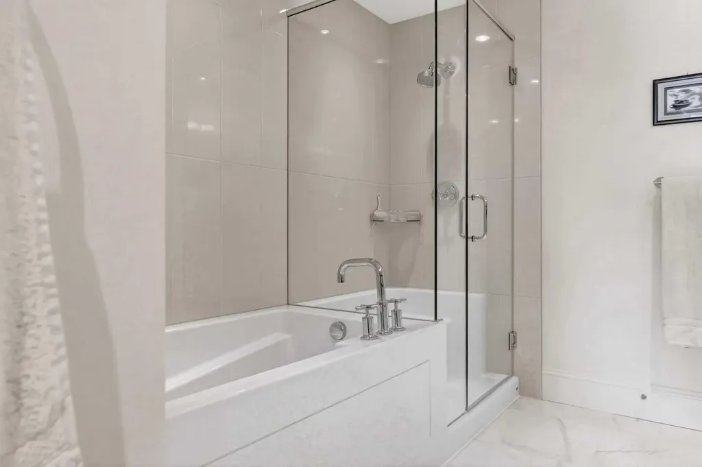 211 Quarry Way SE Calgary AB T2C 5M6