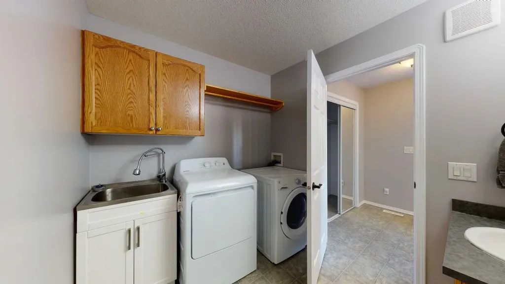 158 Pinnacle Drive Grande Prairie AB T8W 2Z3