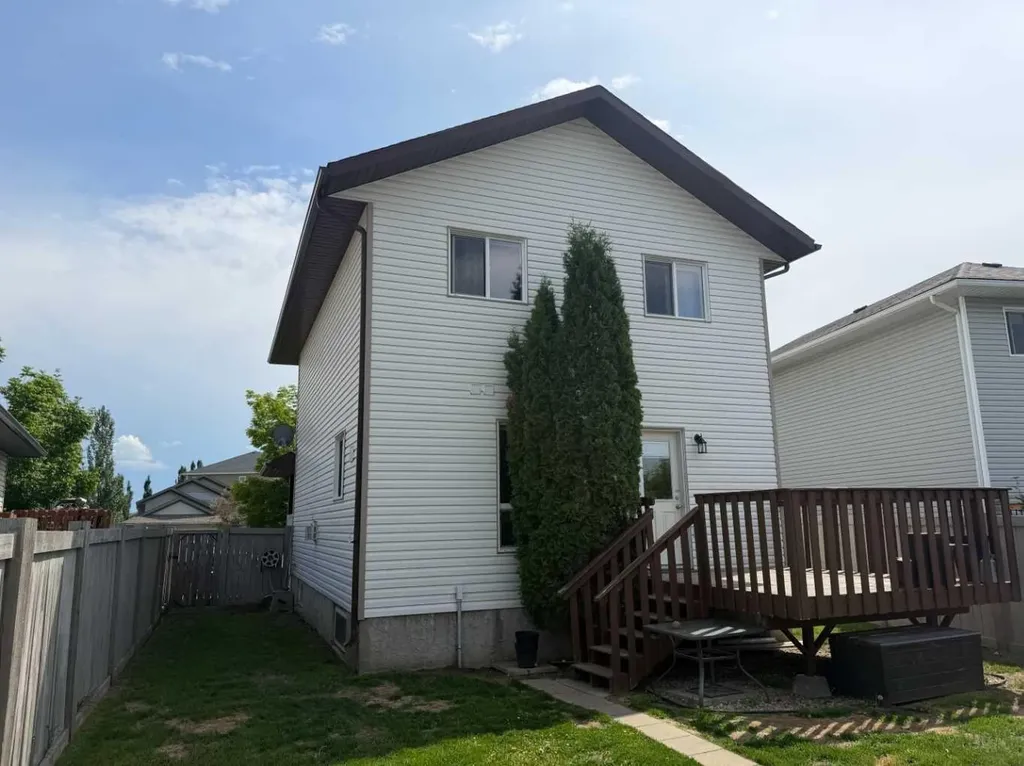 158 Pinnacle Drive Grande Prairie AB T8W 2Z3