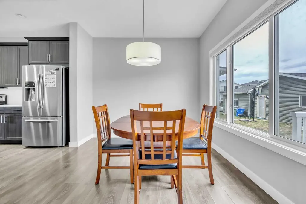 52 Red Embers Manor NE Calgary AB T3N 1K6