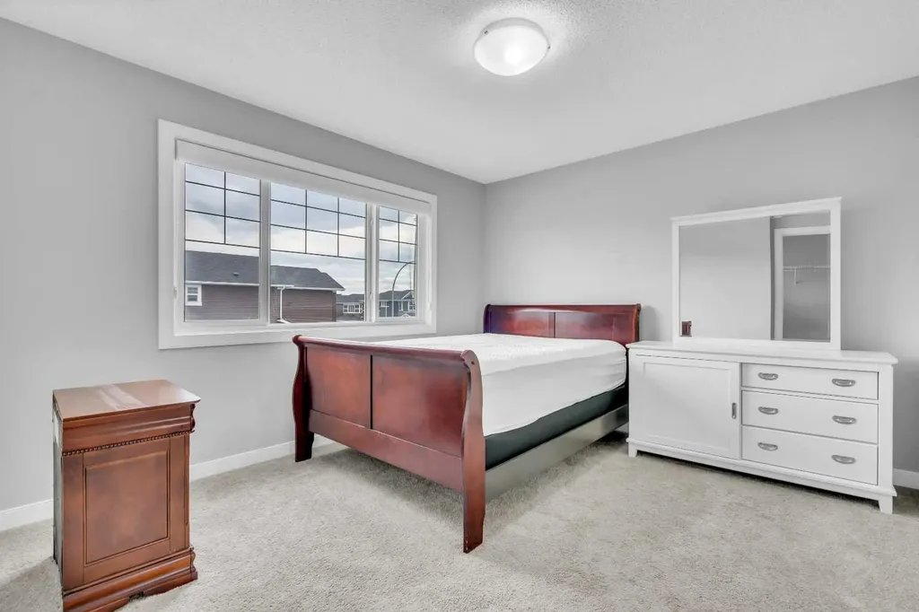 52 Red Embers Manor NE Calgary AB T3N 1K6
