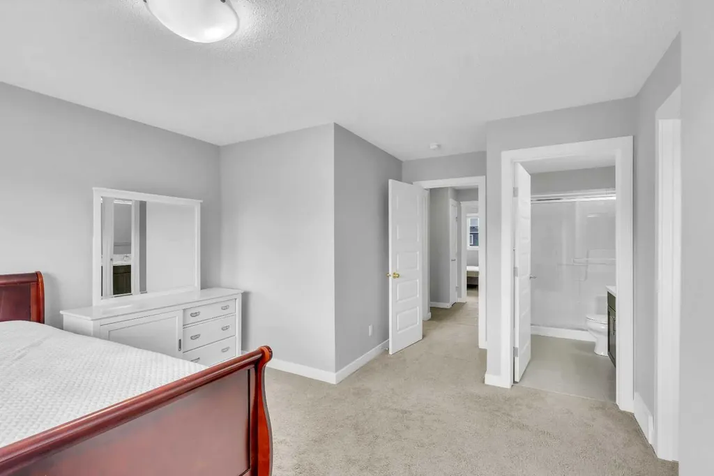 52 Red Embers Manor NE Calgary AB T3N 1K6
