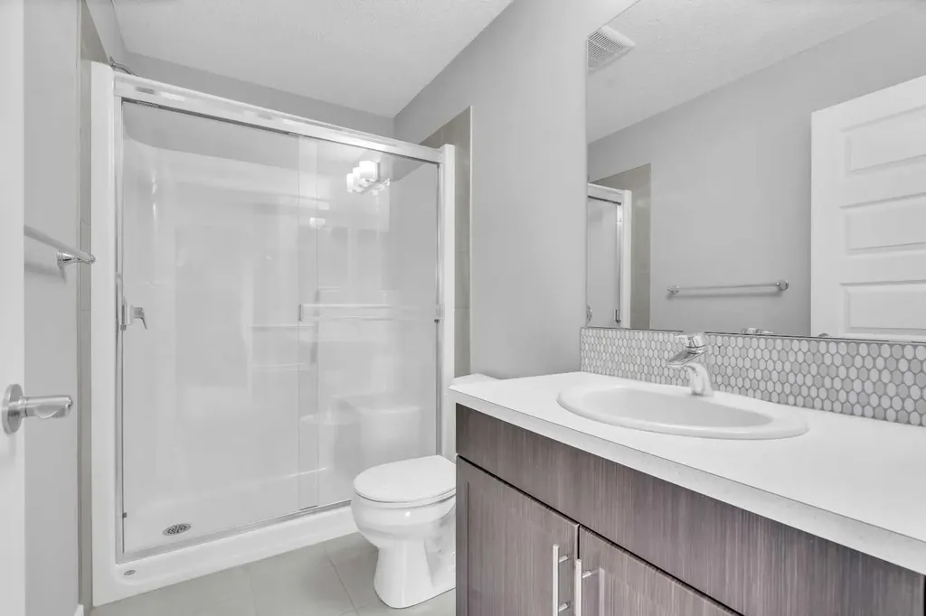 52 Red Embers Manor NE Calgary AB T3N 1K6