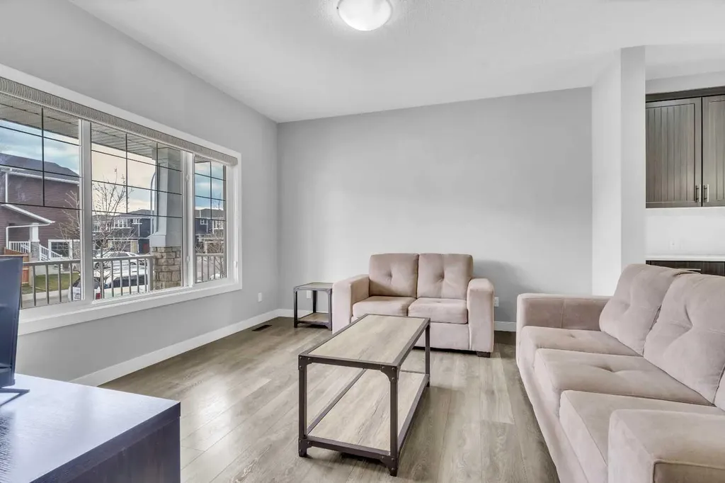 52 Red Embers Manor NE Calgary AB T3N 1K6
