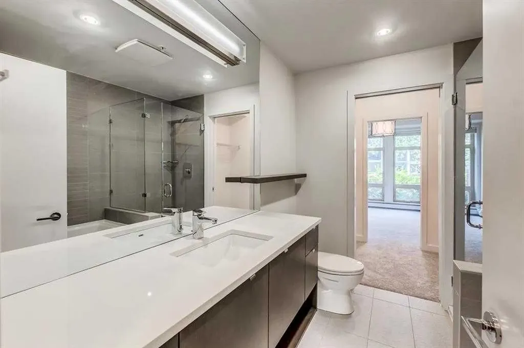 323 20 Avenue SW Calgary AB T2S 2G5