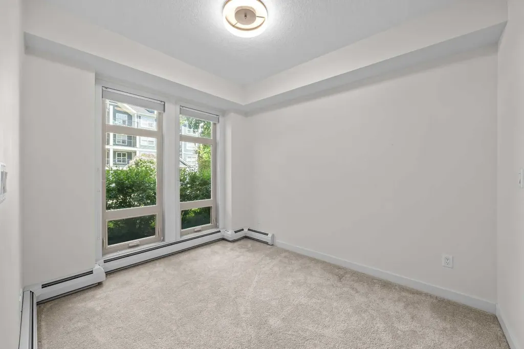 323 20 Avenue SW Calgary AB T2S 2G5