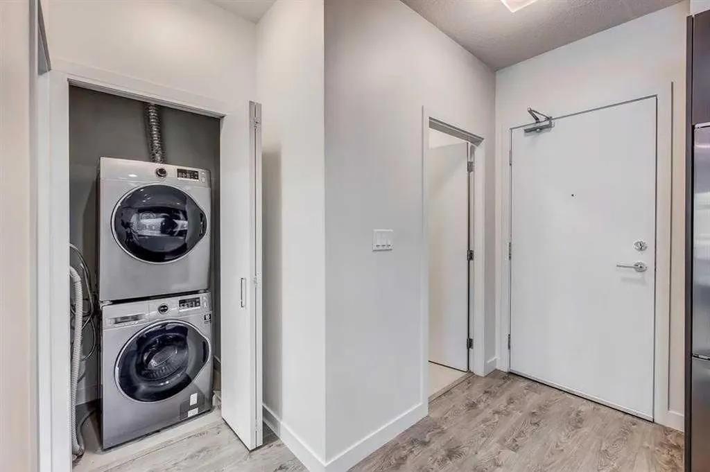 323 20 Avenue SW Calgary AB T2S 2G5