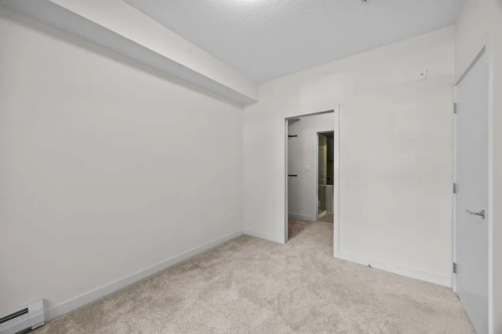 323 20 Avenue SW Calgary AB T2S 2G5
