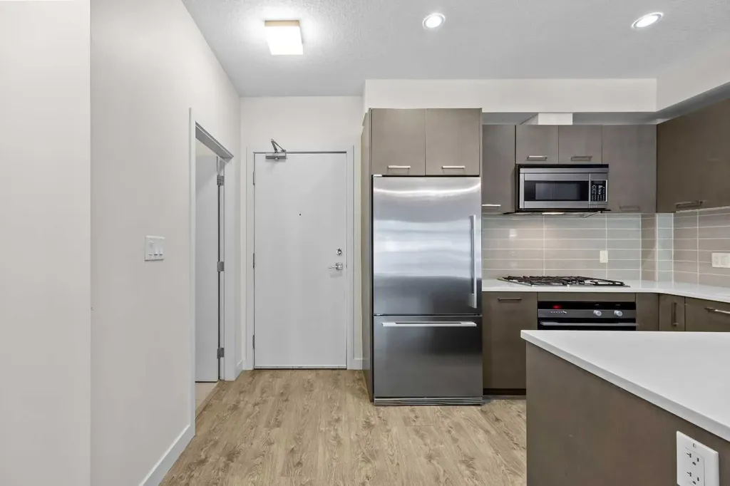 323 20 Avenue SW Calgary AB T2S 2G5