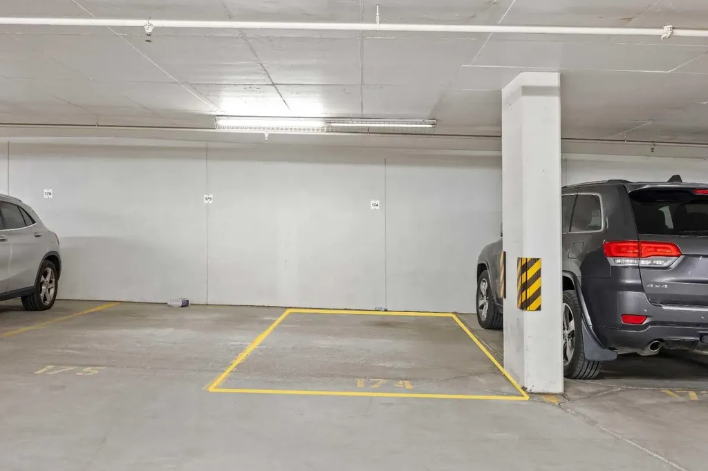323 20 Avenue SW Calgary AB T2S 2G5