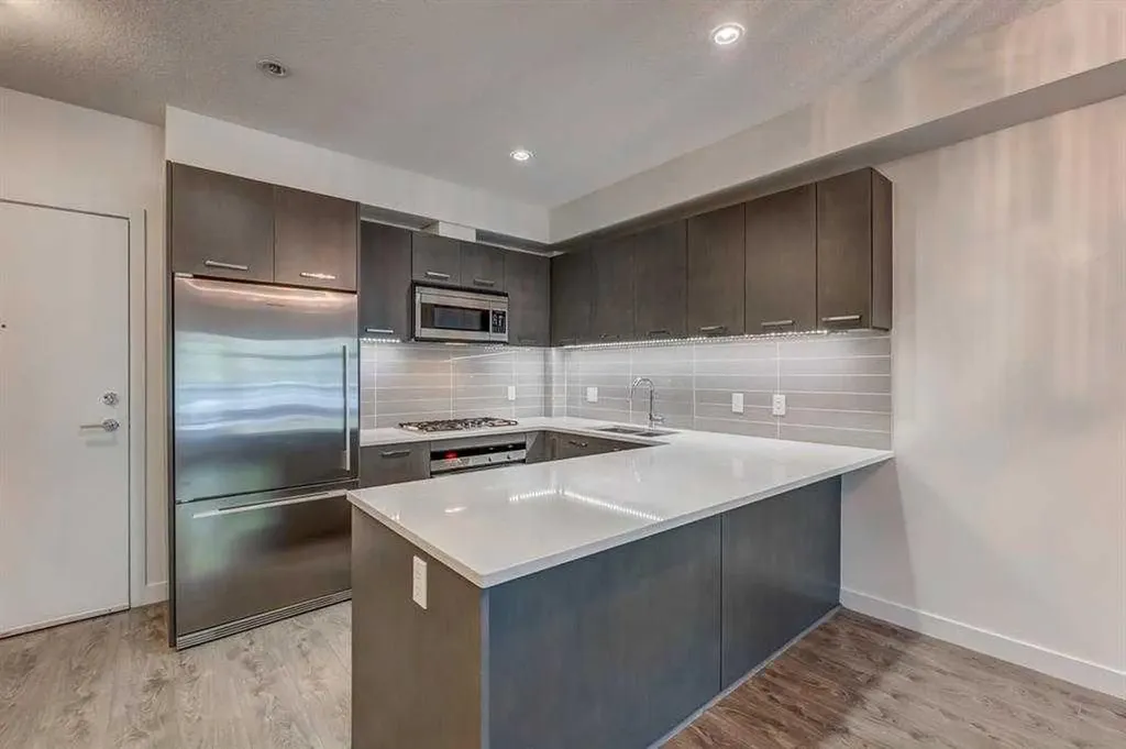 323 20 Avenue SW Calgary AB T2S 2G5