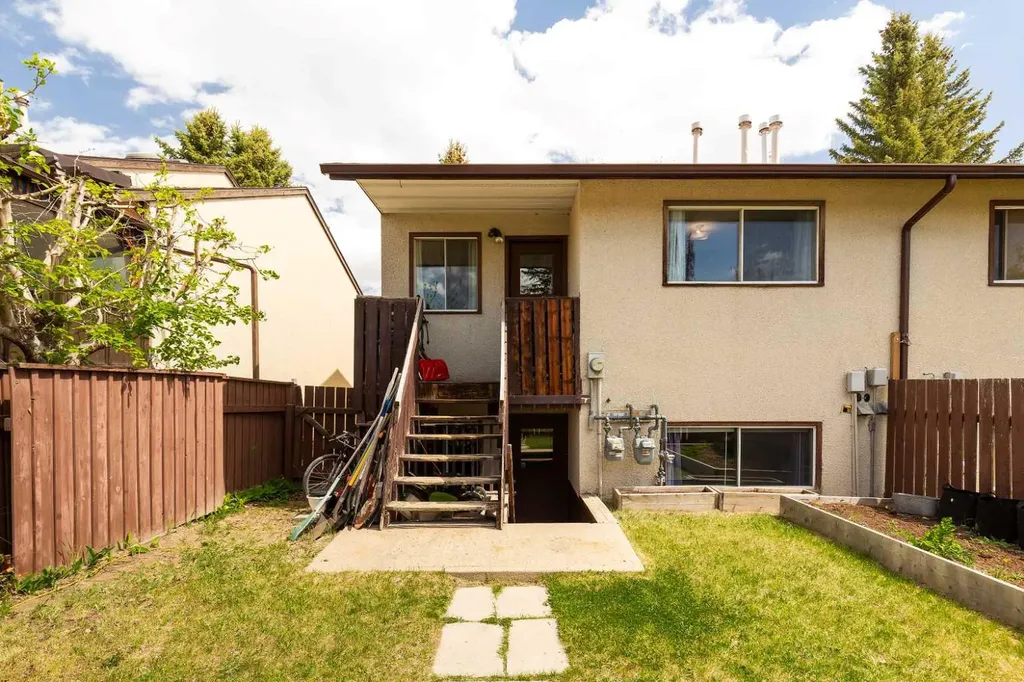 625 Columbia Boulevard W Lethbridge AB T1K 5K3