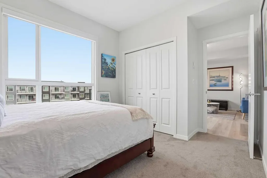 33 Carringham Gate NW Calgary AB T3P 2H6