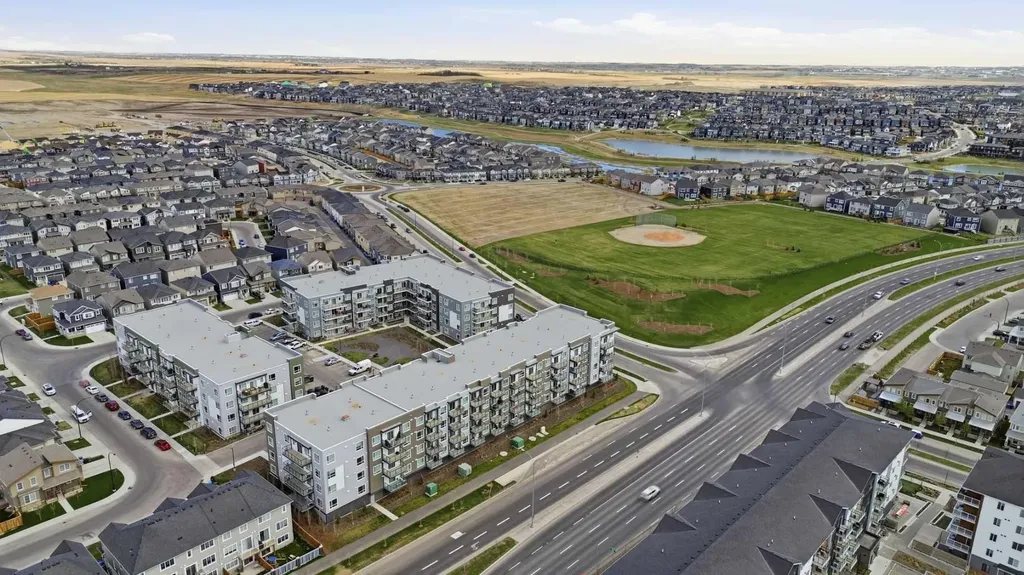 33 Carringham Gate NW Calgary AB T3P 2H6