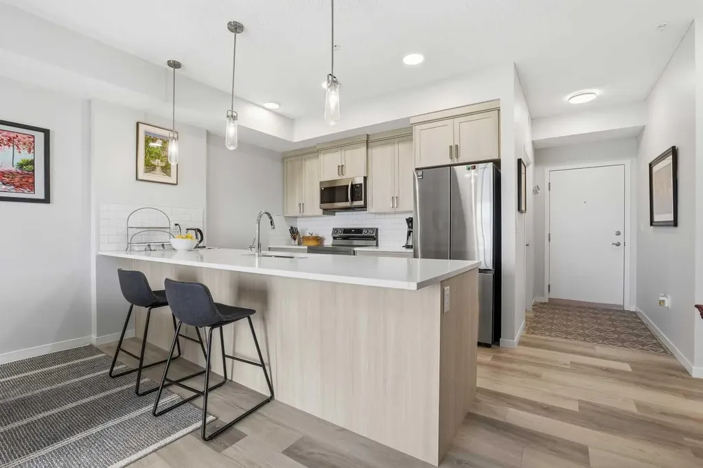 33 Carringham Gate NW Calgary AB T3P 2H6