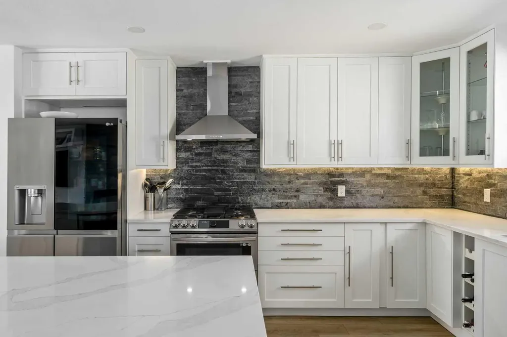 119 Silvercreek Close NW Calgary AB T3B 4G2
