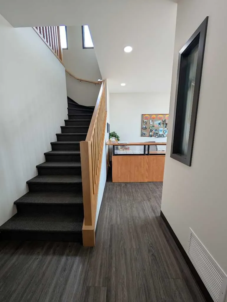 1811 Broadway Avenue E Redcliff AB T0J 2P0