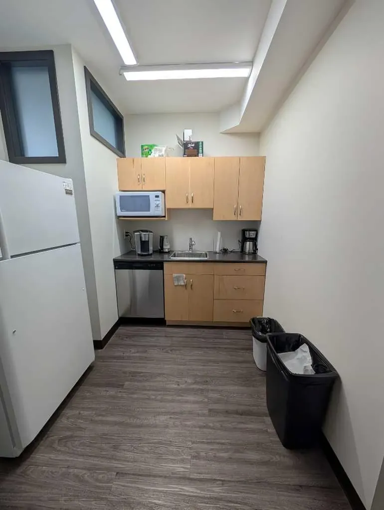 1811 Broadway Avenue E Redcliff AB T0J 2P0