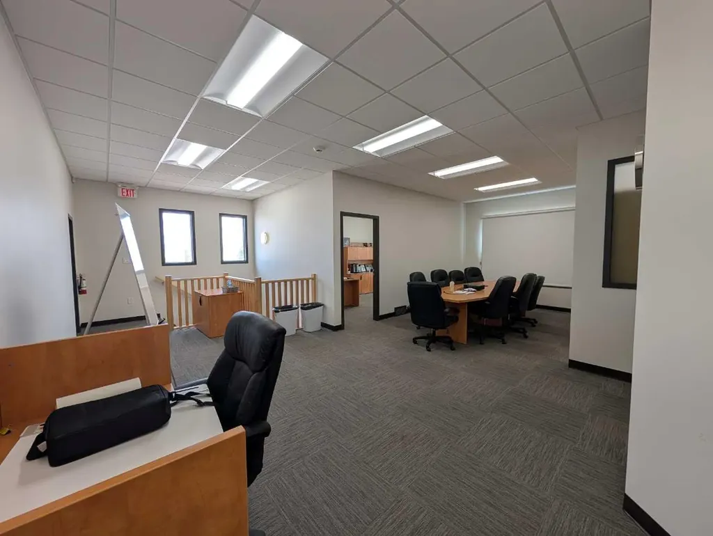 1811 Broadway Avenue E Redcliff AB T0J 2P0