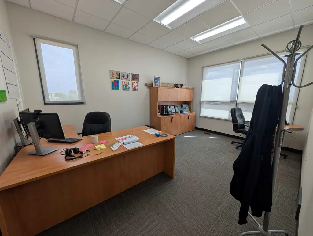 1811 Broadway Avenue E Redcliff AB T0J 2P0