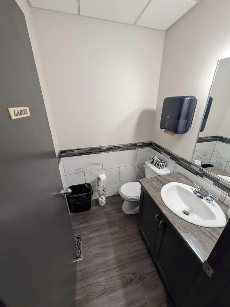1811 Broadway Avenue E Redcliff AB T0J 2P0