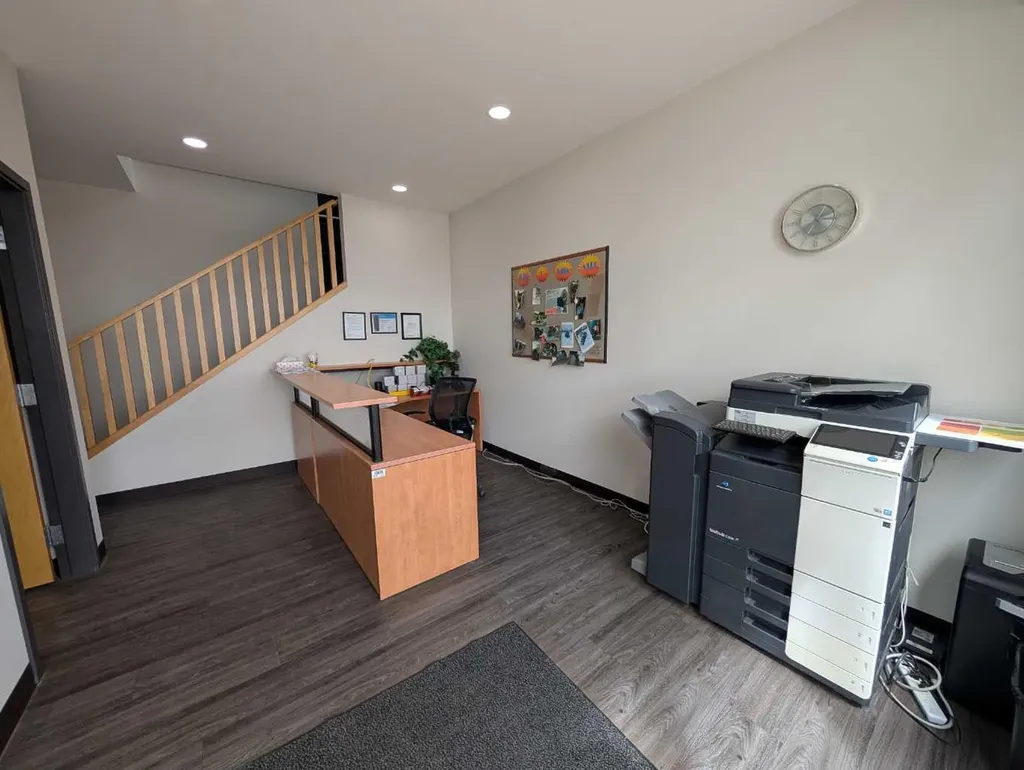 1811 Broadway Avenue E Redcliff AB T0J 2P0