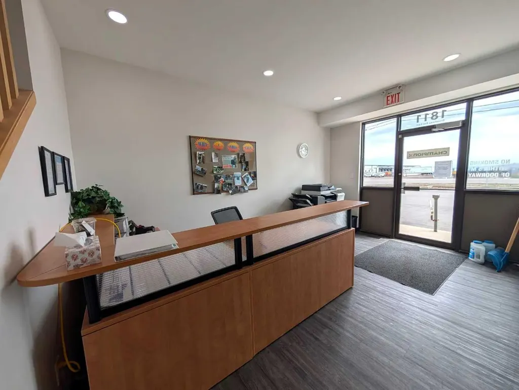 1811 Broadway Avenue E Redcliff AB T0J 2P0