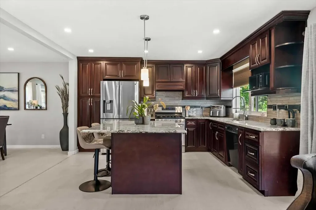 784 Acadia Drive SE Calgary AB T2J 0C5