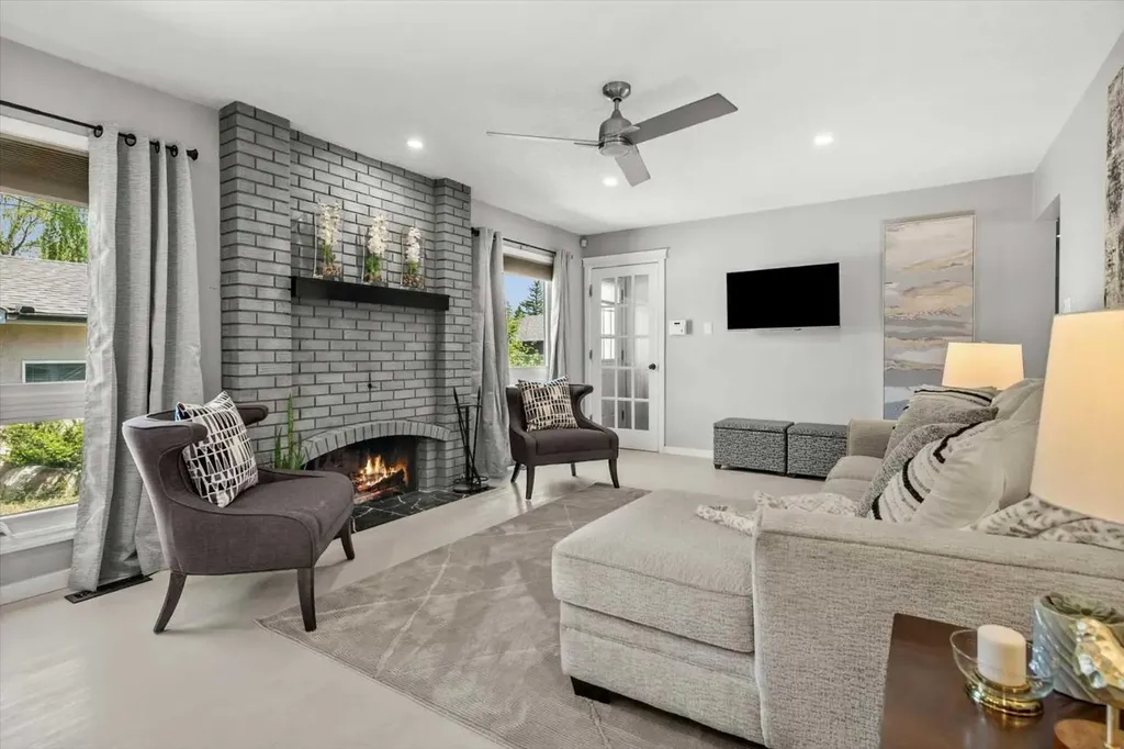 784 Acadia Drive SE Calgary AB T2J 0C5