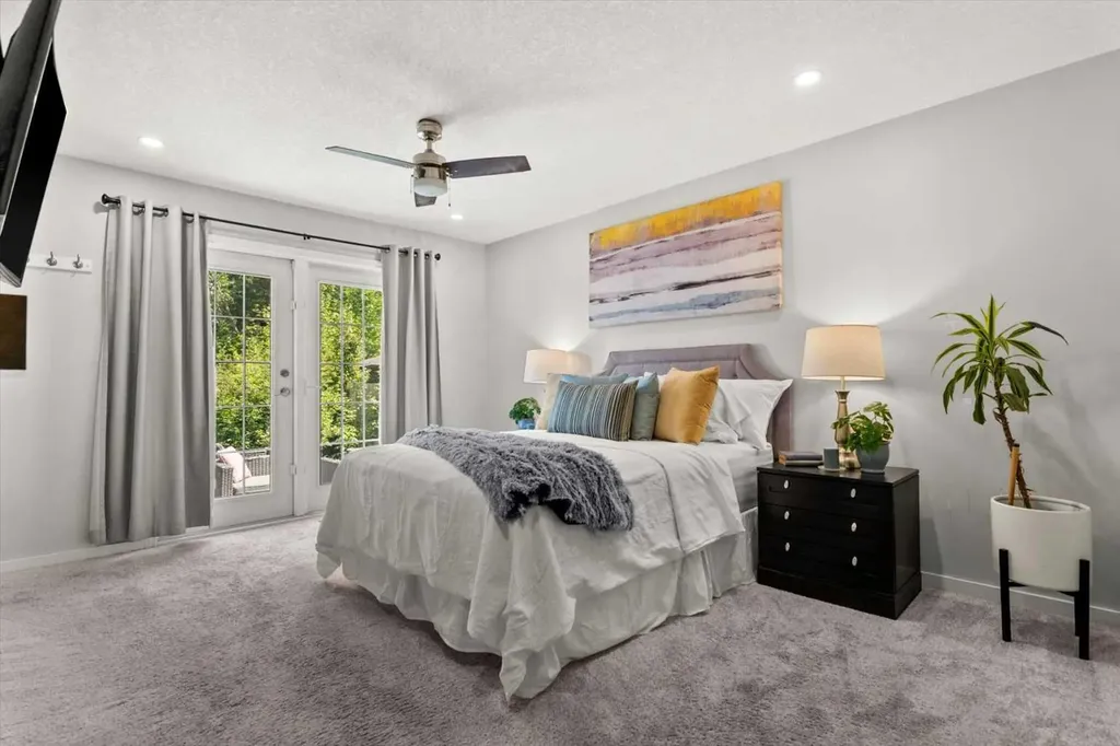 784 Acadia Drive SE Calgary AB T2J 0C5