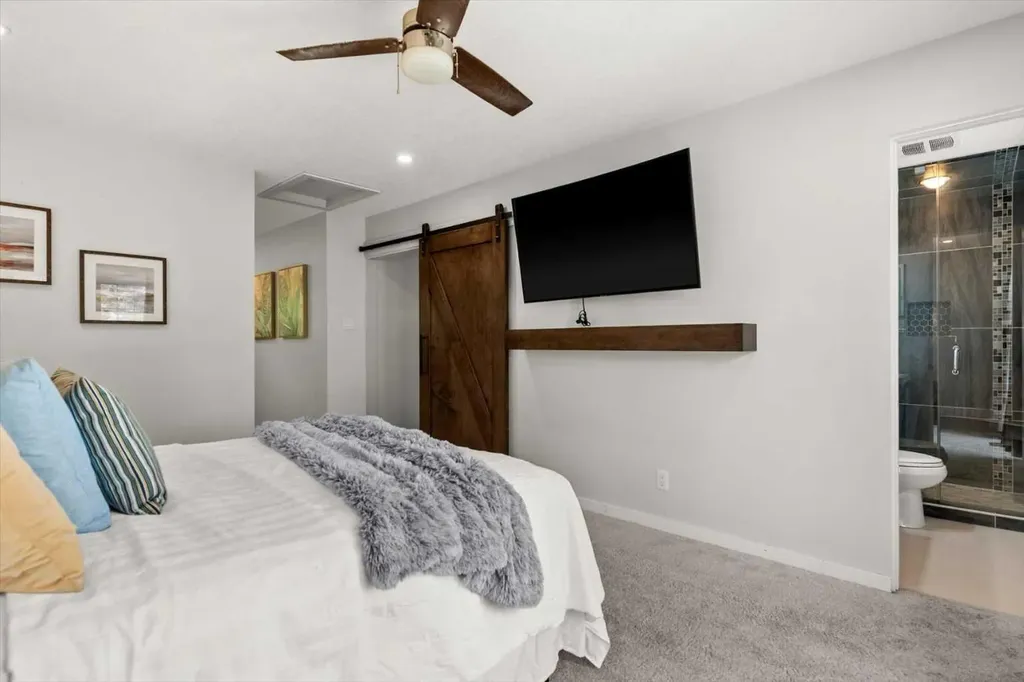 784 Acadia Drive SE Calgary AB T2J 0C5