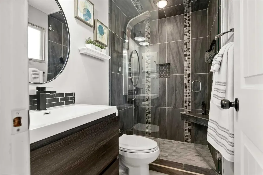 784 Acadia Drive SE Calgary AB T2J 0C5