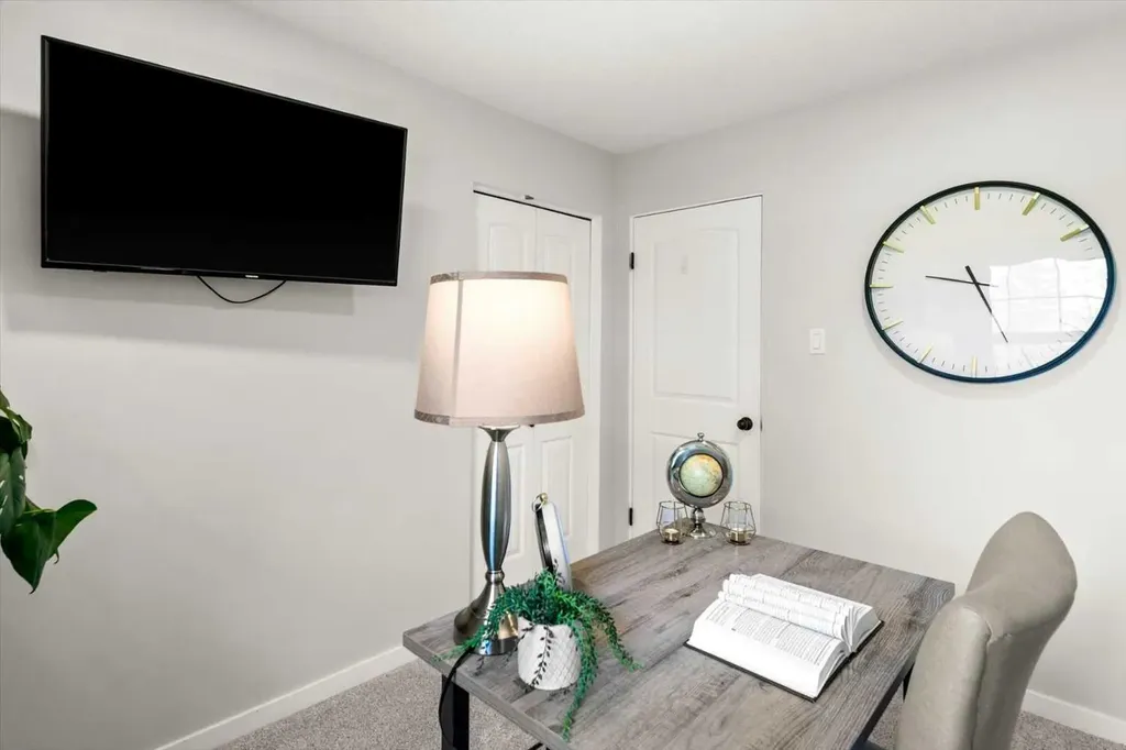 784 Acadia Drive SE Calgary AB T2J 0C5