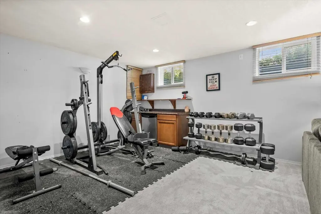 784 Acadia Drive SE Calgary AB T2J 0C5