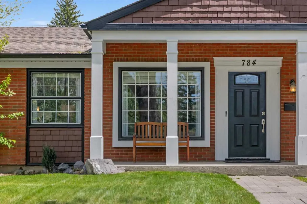784 Acadia Drive SE Calgary AB T2J 0C5