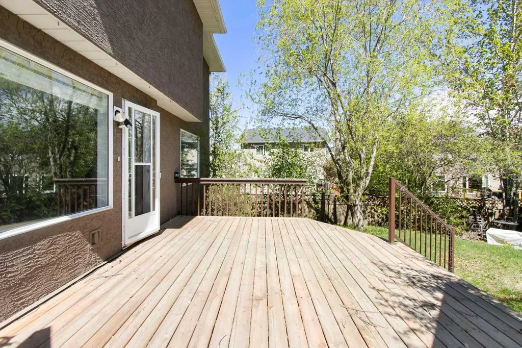 40 Mt Assiniboine Circle SE Calgary AB T2Z 2N8