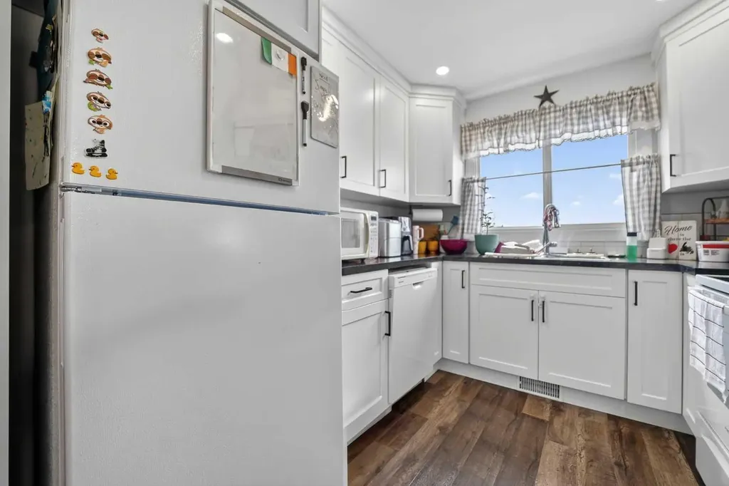 1222 John Avenue Pincher Creek AB T0K 1W0