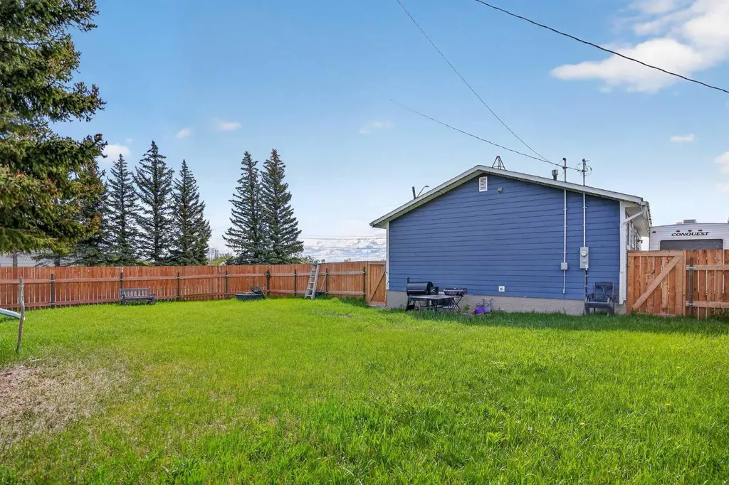 1222 John Avenue Pincher Creek AB T0K 1W0