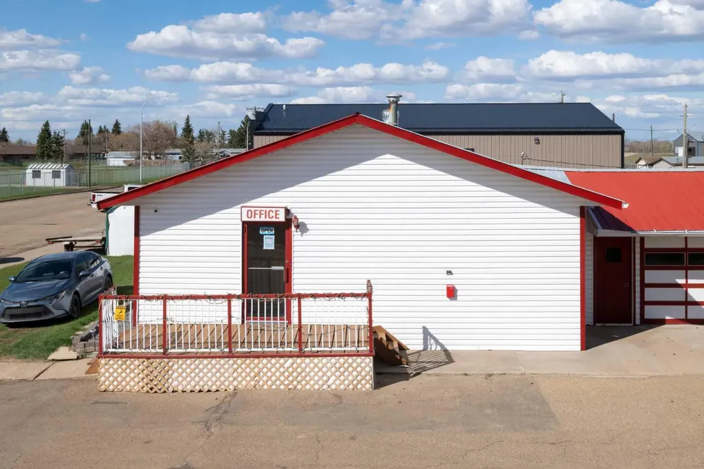 5507 50th Street Viking AB T0B 4N0